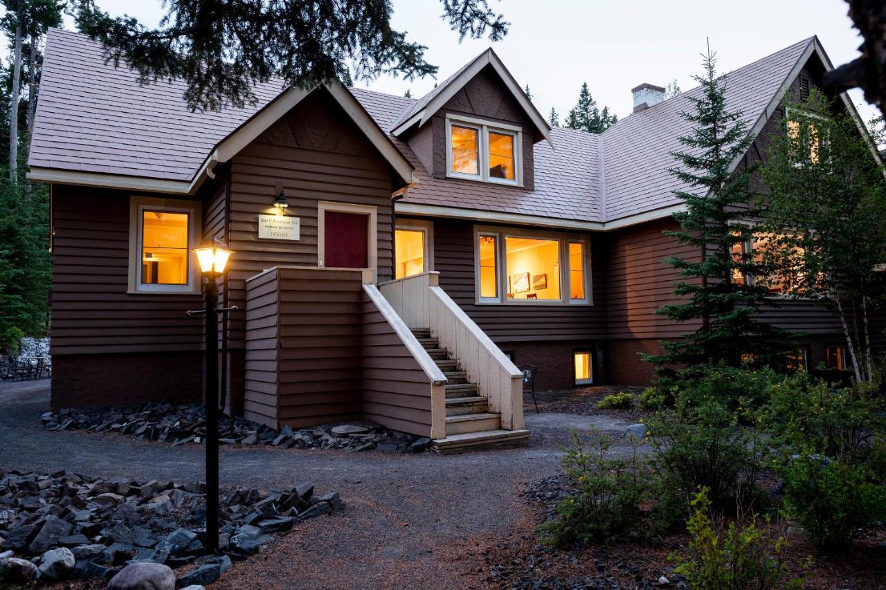 Banff Boutique Inn - Adults Only Екстер'єр фото